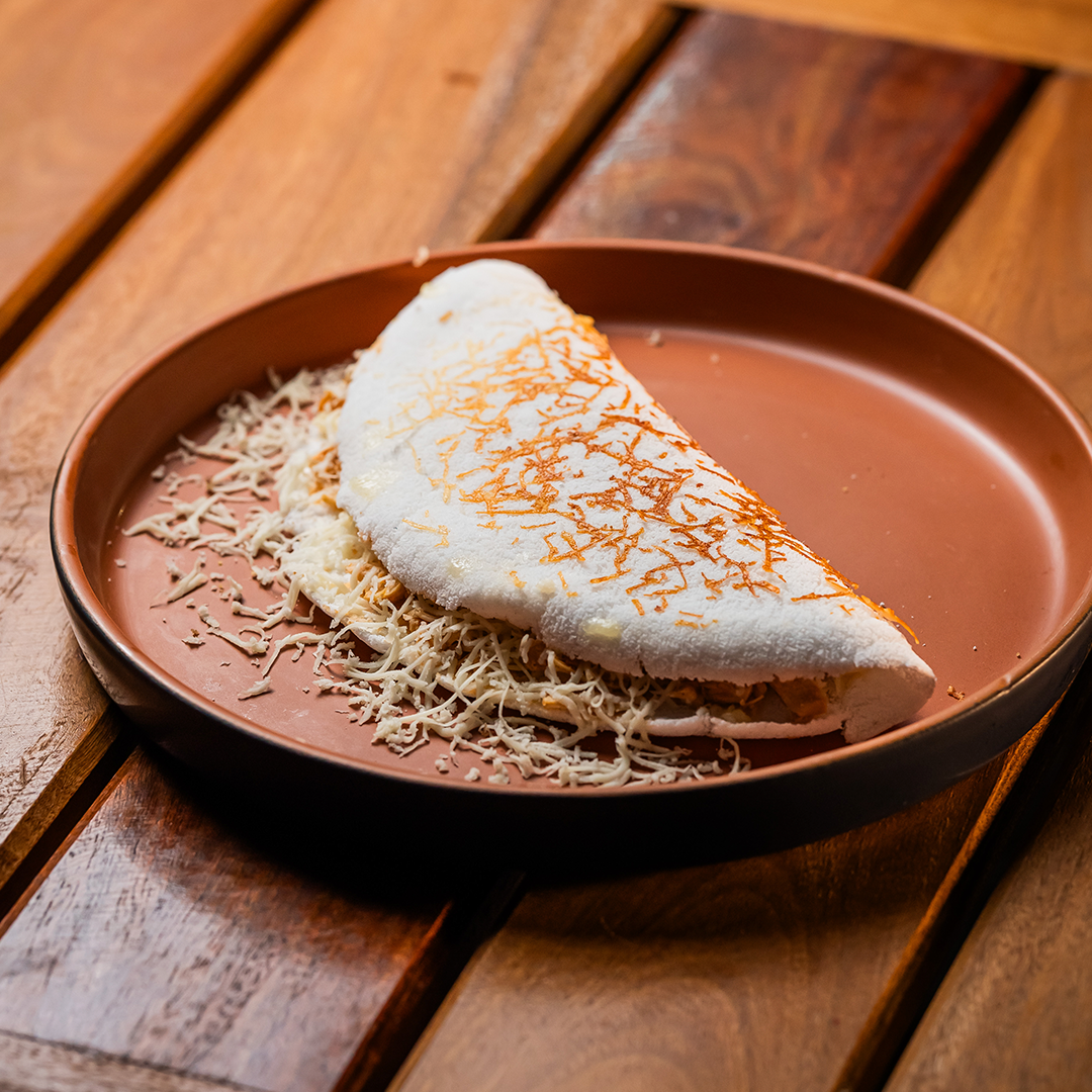 Tapioca com frango desfiado
