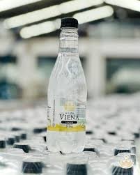 Água mineral com gás